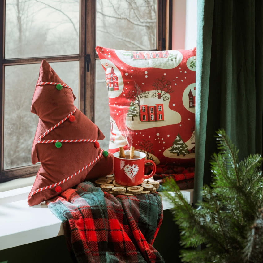 Poduszki, poszewki i koce ze świątecznymi i...