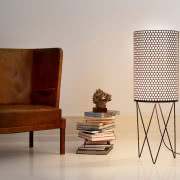 Klosz Diva wykonany ze sklejki orzechowej lub...