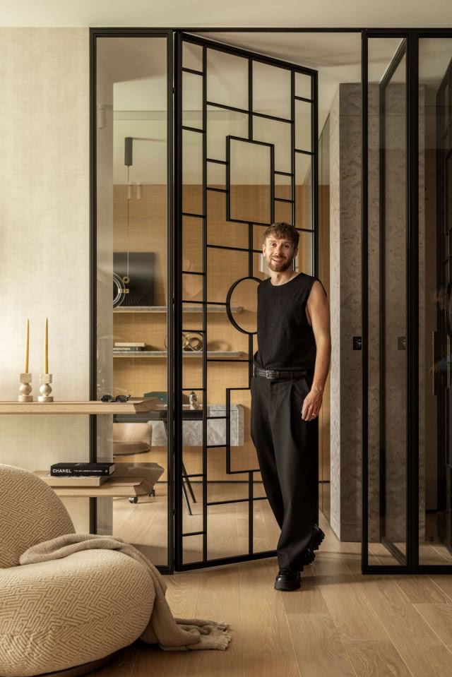 szklane drzwi w mieszkaniu