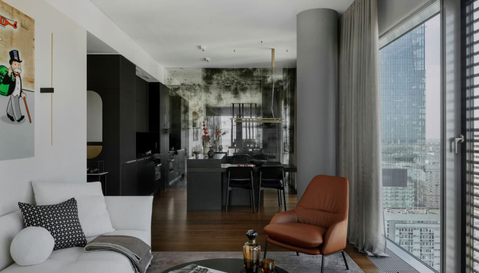 77 metrów kwadratowych w szklanym wieżowcu Cosmopolitan. Zamieszkał tu warszawski singiel!