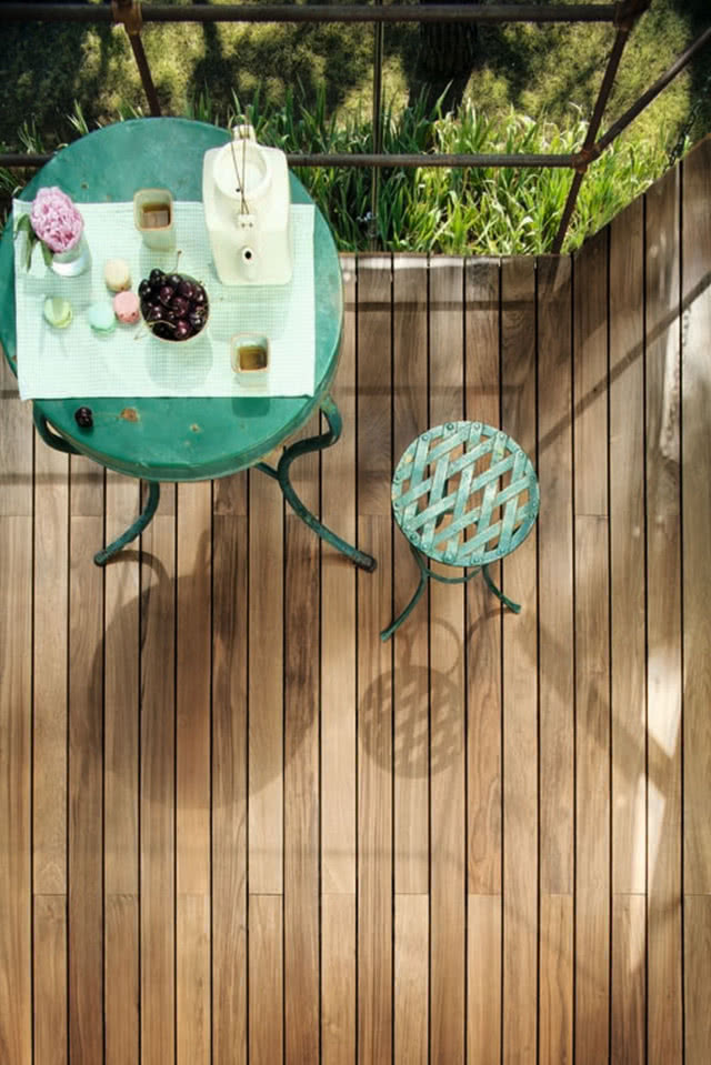 Naturalne drewno na tarasie? Gatunki, które sprawdzą się najlepiej