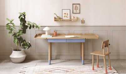 To biurko rośnie razem z dzieckiem a po blacie można rysować kredą! Zostało zaprojektowane zgodnie z metodą Montessori!