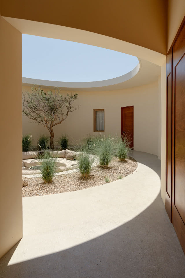 widok z wnętrza na patio