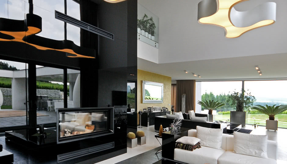 Roberto Cavalli, Versace, Fendi, Lamborghini... Karnawał designu