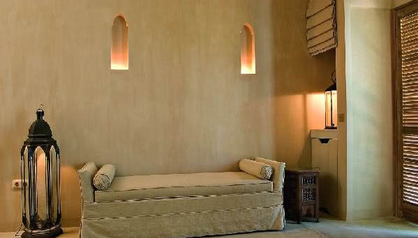 Brick in The Wall, czyli lampy, których nie widać