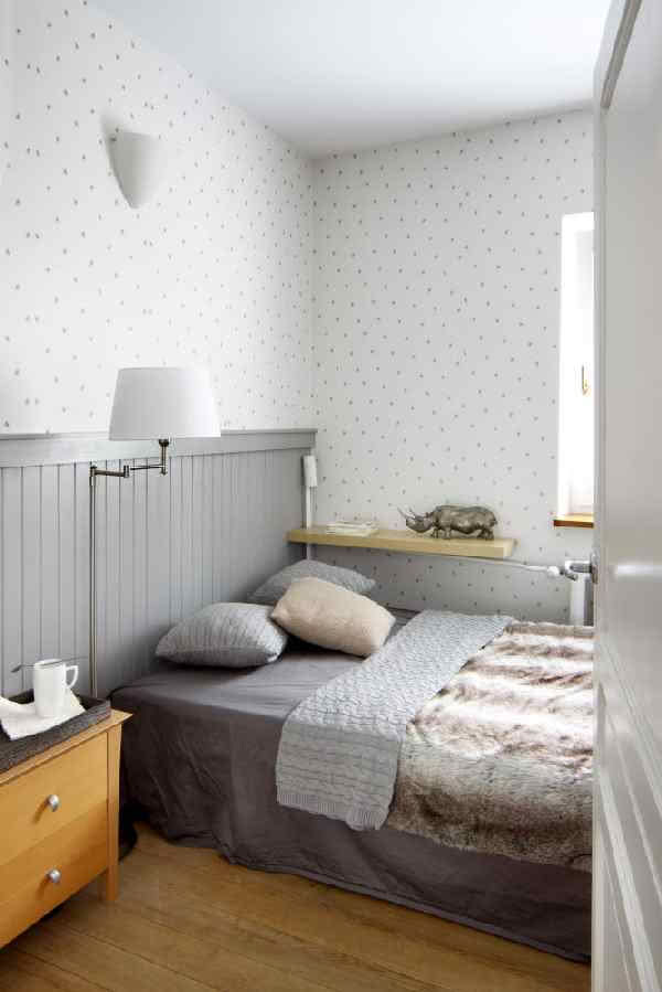 Sypialnia na piętrze. Wyłącznie szarości i...