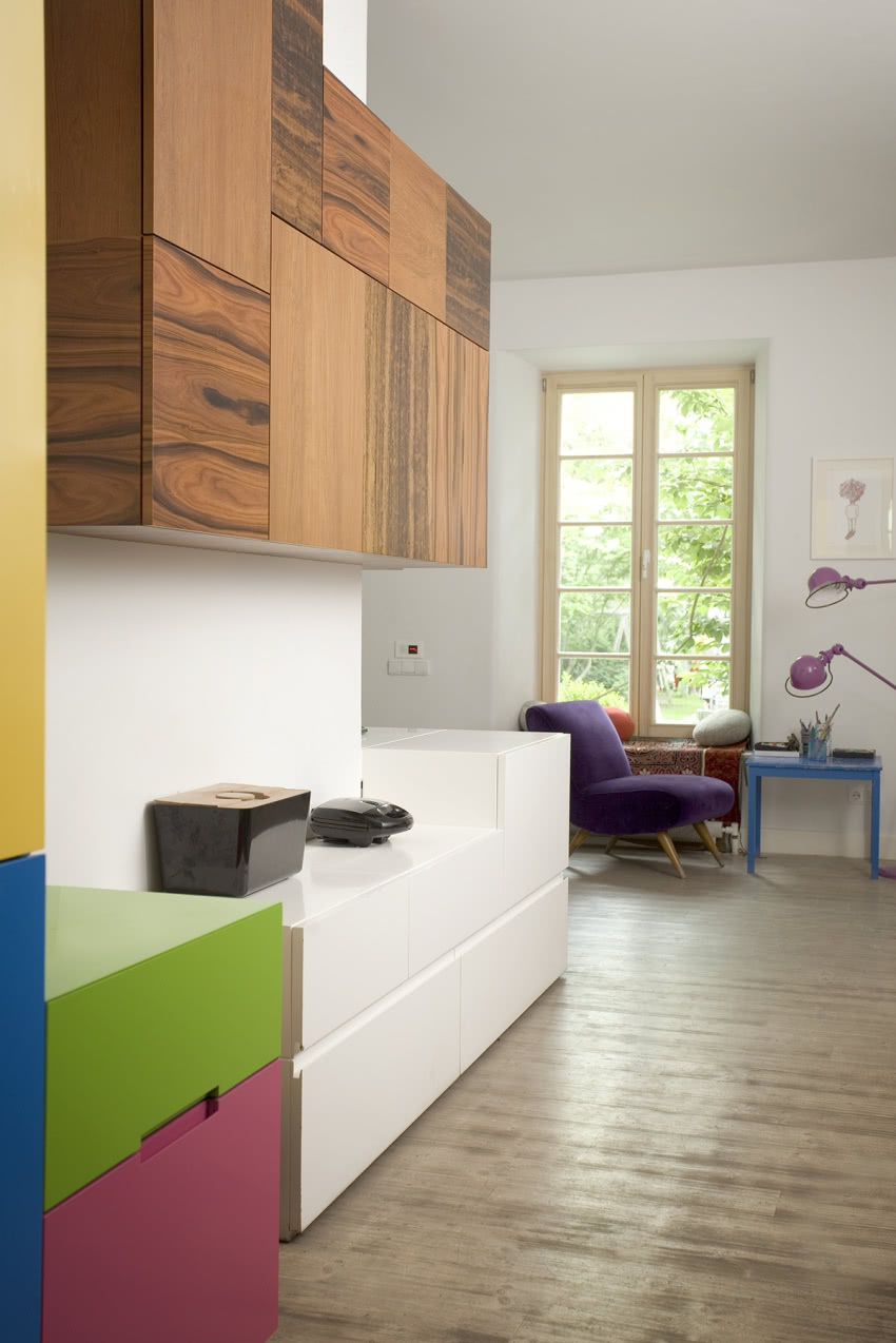 Zabudowa meblowa - szafki kuchenne mienią się...