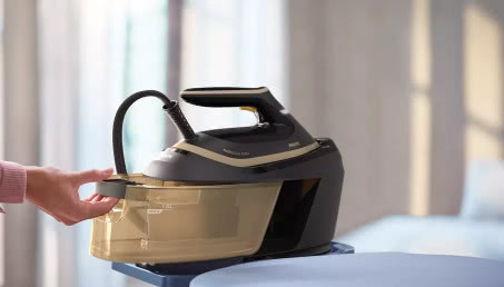 Żelazko ze stacją parową - jak wybrać najlepsze, ile wydać i jak je odkamienić?