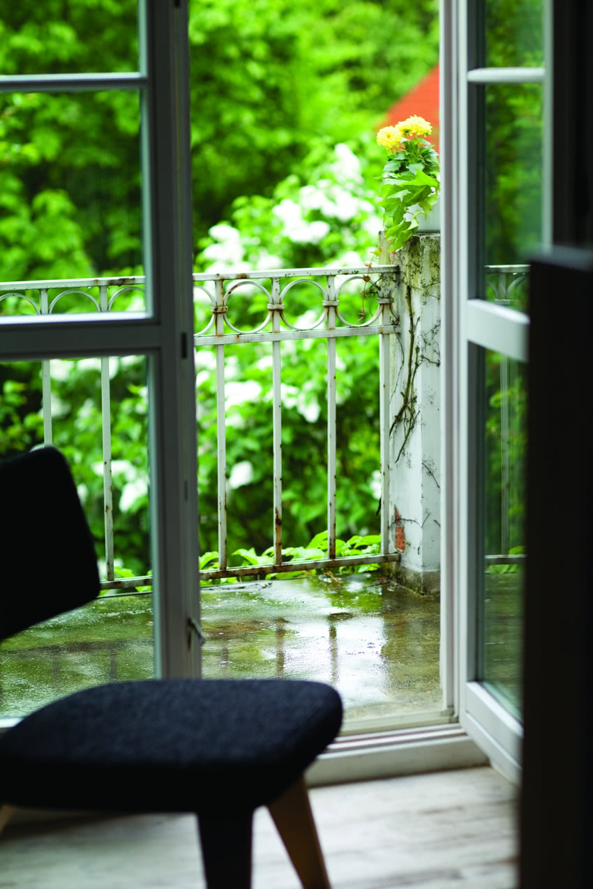W starym domu okna oczywiście są nowe, ale...