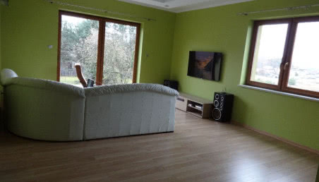 Dodatki w zielonym salonie