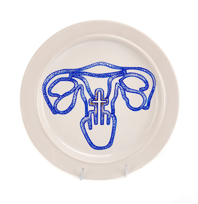 DESA Unicum, Talerz z cyklu Anarchistyczna zastawa stołowa