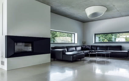 Beton, minimalizm i panorama Krakowa za oknem