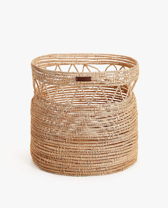 Okrągły kosz z ozdobnym detalem, Zara Home, 149 zł