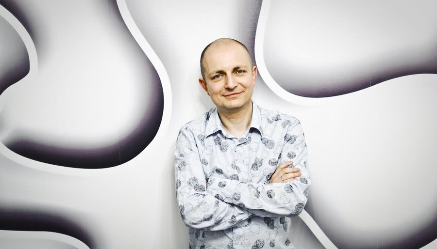 Mężczyzna w składzie porcelany - kolekcja Stanisława Strelnika