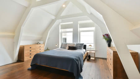 Styl loftowy w aranżacji sypialni - 5 porad jak urządzić industrialne wnętrze