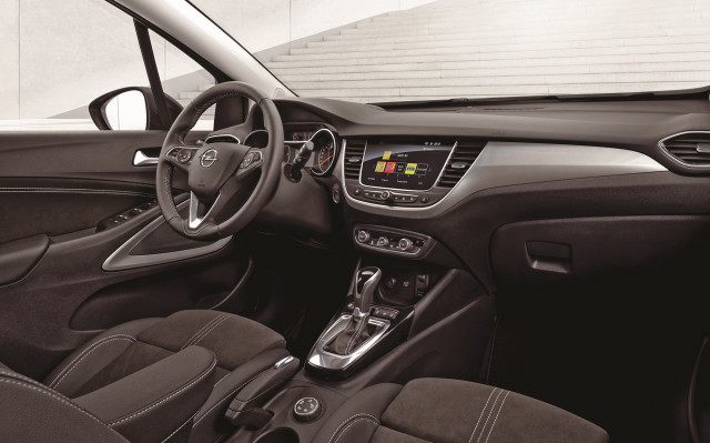 Opel Crossland wygląd w środku