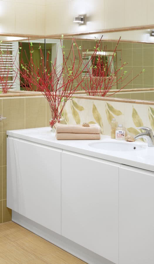 Praktyczne szafki w łazience według projektu...