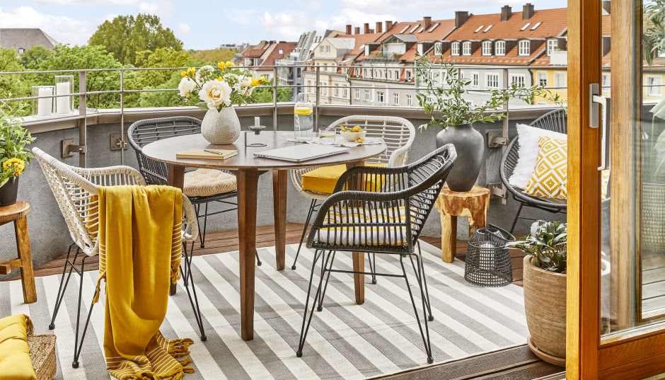 Rośliny na balkon, a strony świata - jakie kwiaty na balkon południowy, a jakie na wschodni?