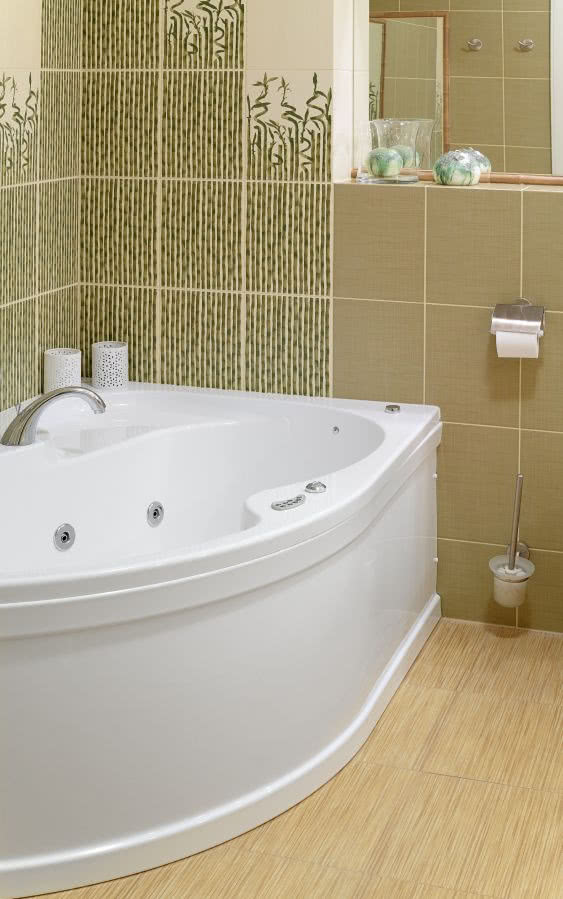 Wanna z hydromasażem.