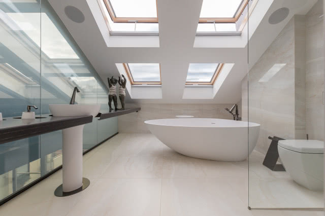 Pokój kąpielowy na poddaszu