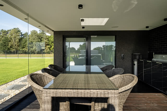 Taras w nowoczesnym domu