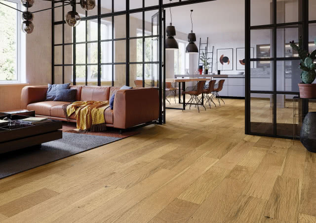 drewniana podłoga w salonie
