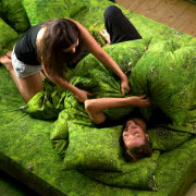 Fotel Lino podarowany przez firmę Adriana