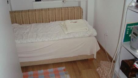 Łóżko do małej sypialni