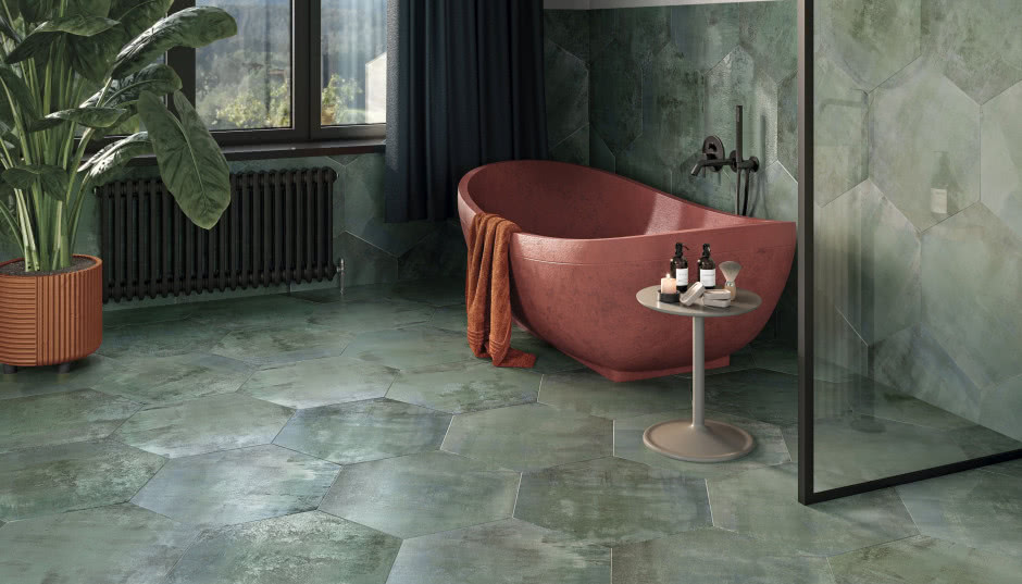 Co będzie modne w 2026 r. we wnętrzach? Czas na zieleń, szkło i oryginalne tapety