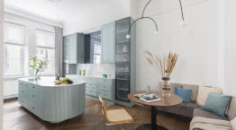 Apartament z francuskim klimatem w przedwojennej kamienicy. Powstał z dwóch mniejszych mieszkań!