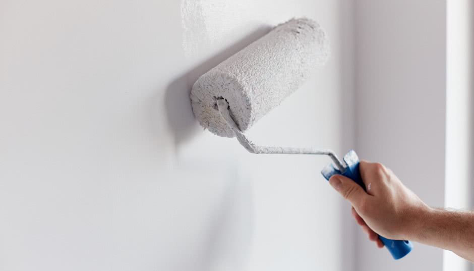 Te błędy najczęściej popełniamy przy malowaniu ścian! Sprawdź, jak ich uniknąć!