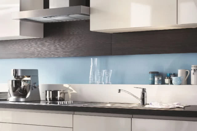 Dekoracje ścienne, tapety, płytki i inne