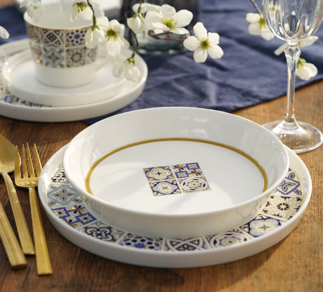 Aranżacja wielkanocnego stołu z porcelaną Villa Italia