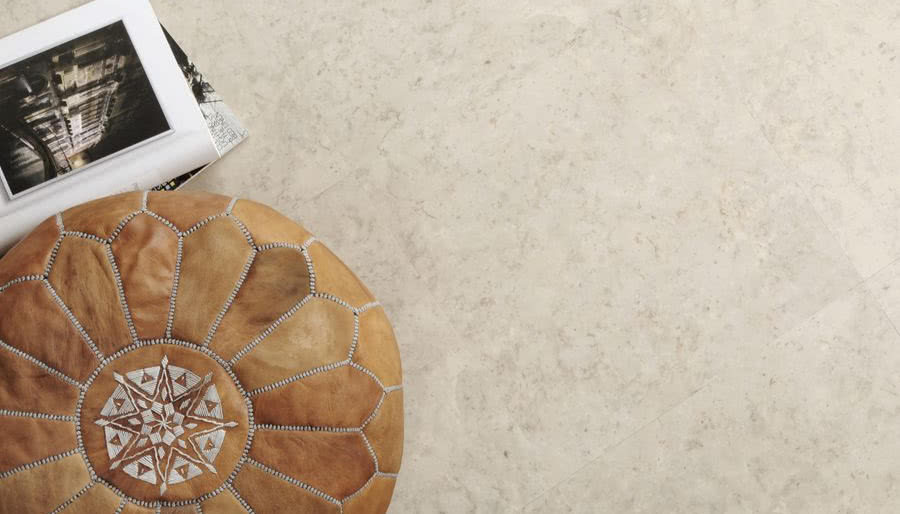 Jaki materiał na podłogę: wykładziny PVC, płytki ceramiczne, beton