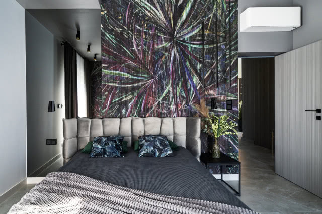 Wzorzysta tapeta do sypialni