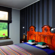 W białej łazience (gościnnej) można za to...