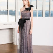 Lniana poduszka, Lacefield 