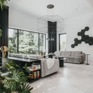 Nowoczesna willa na Górnym Śląsku - została wybudowana 30 lat temu!