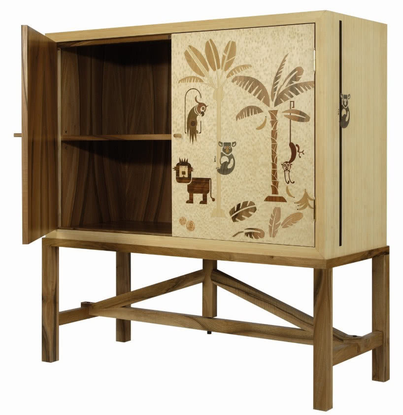 Zabawa z tradycją
Bieliźniarka Coco została...