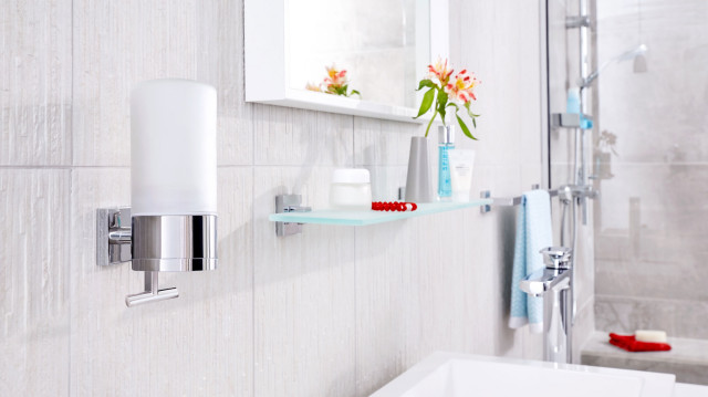 Tesa wzbogaciła asortyment akcesoriów łazienkowych - dobry design idzie w parze z łatwym montażem!