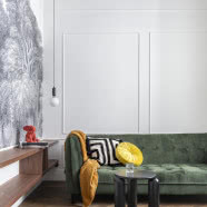 Apartament z francuskim klimatem w przedwojennej kamienicy. Powstał z dwóch mniejszych mieszkań! 