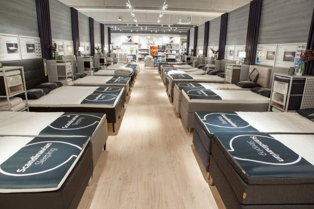 wystawa łóżek i materacy do sypialni