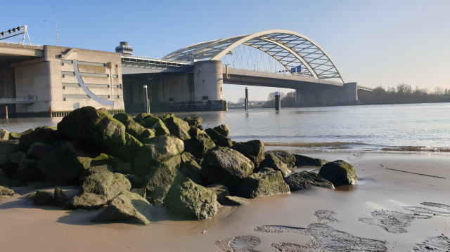 Najdłuższy most łukowy Holandii.