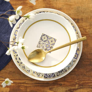 Aranżacja wielkanocnego stołu z porcelaną Villa Italia