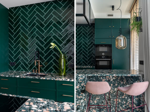 płytki w jodełkę w zielonej kuchni