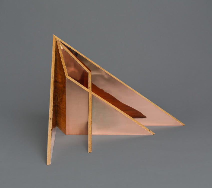 Nietypowe lustro To lustro powstało jako...