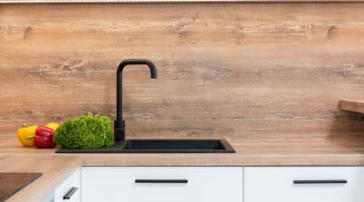 Zlew granitowy czy stalowy – które rozwiązanie lepiej sprawdzi się w codziennym użytkowaniu?