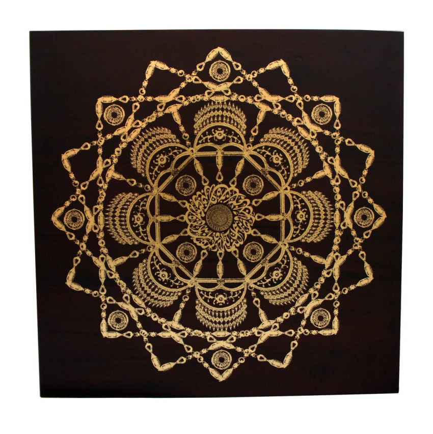 Niczym biżuteria Ekran z drewna tekowego Lootah...