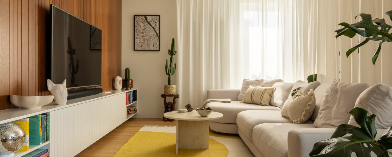 Apartament w dawnej dzielnicy przemysłowej. Dominuje w nim orzechowe drewno i vintage dodatki!