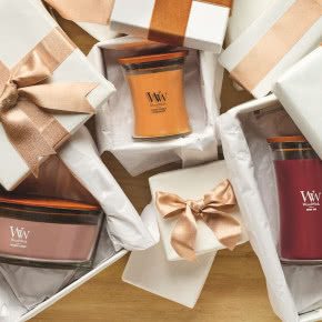 Prezentownik 2025: propozycje redakcji na prezenty glamour